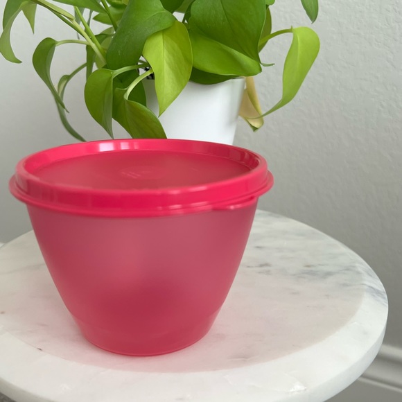 Tupperware Set - Picture 6 of 13